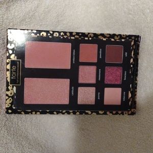 Eye and face palette